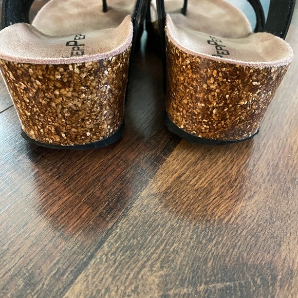 Women low wedge sandal size 9 - Picture 3 of 6